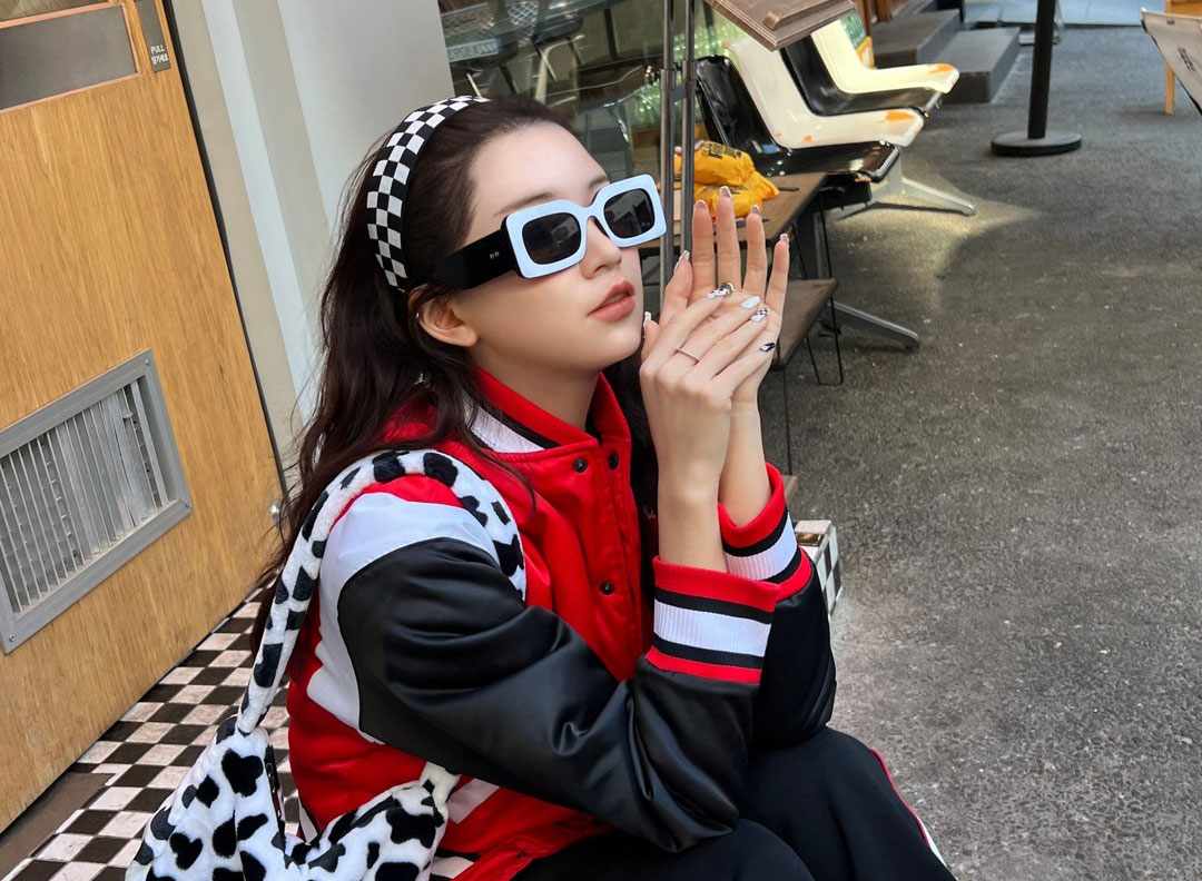 The Power of AI: How Virtual Korean Influencer Rozy Is Set to Earn  Million in Sponsorships